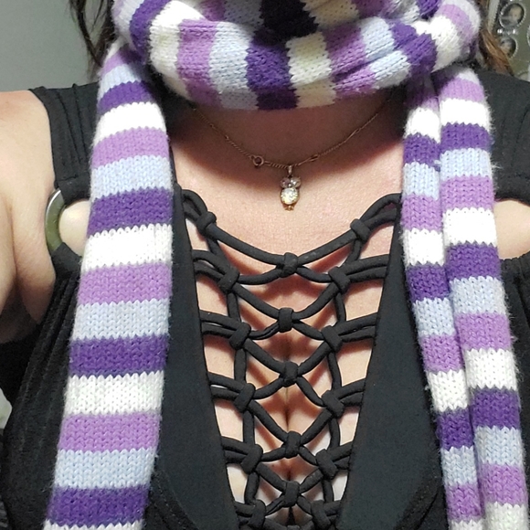 Ladies Scarf Bundle - Picture 6 of 17